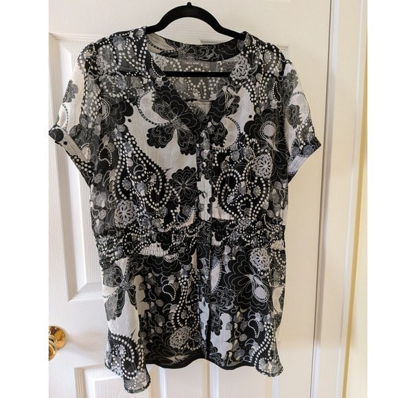 Apt. 9 Tops - Apt‎ 9 Woman Black White Floral Paisley Smocked Waist V-Neck Blouse Plus Size 1X